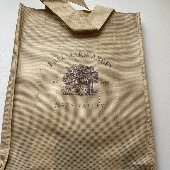 2 Napa Wine Bottle Carrier Bags - Picture 3 of 6